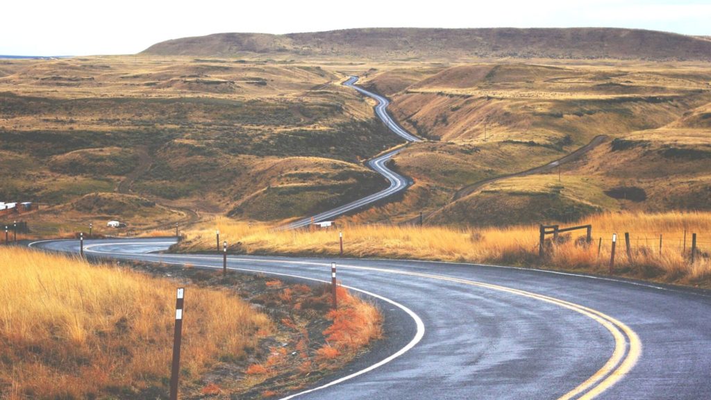 Winding road in Eastern Washington