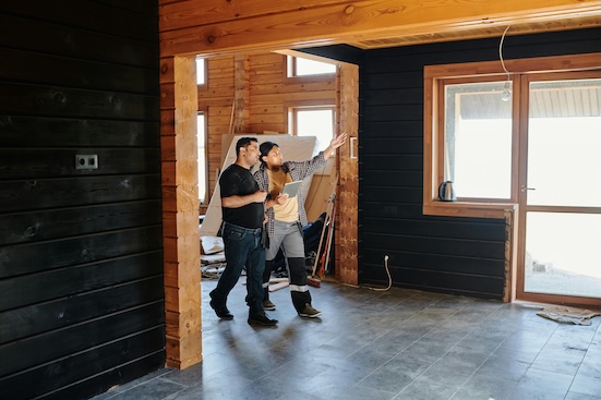 subcontractor discussing project with contractor